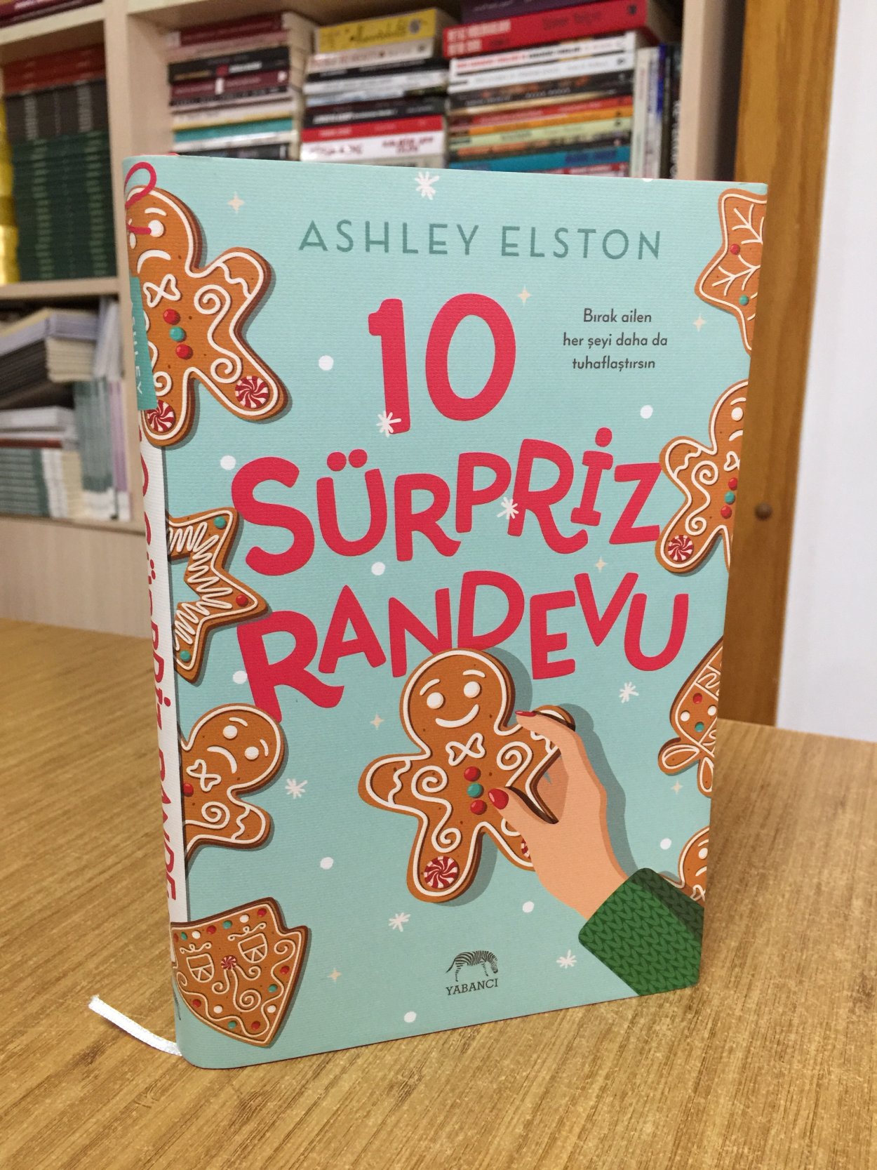 10 Sürpriz Randevu - Ashley Elston (Ciltli - Şömizli)