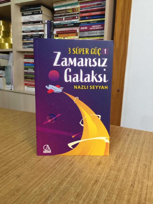 3 Süper Güç 1: Zamansız Galaksi