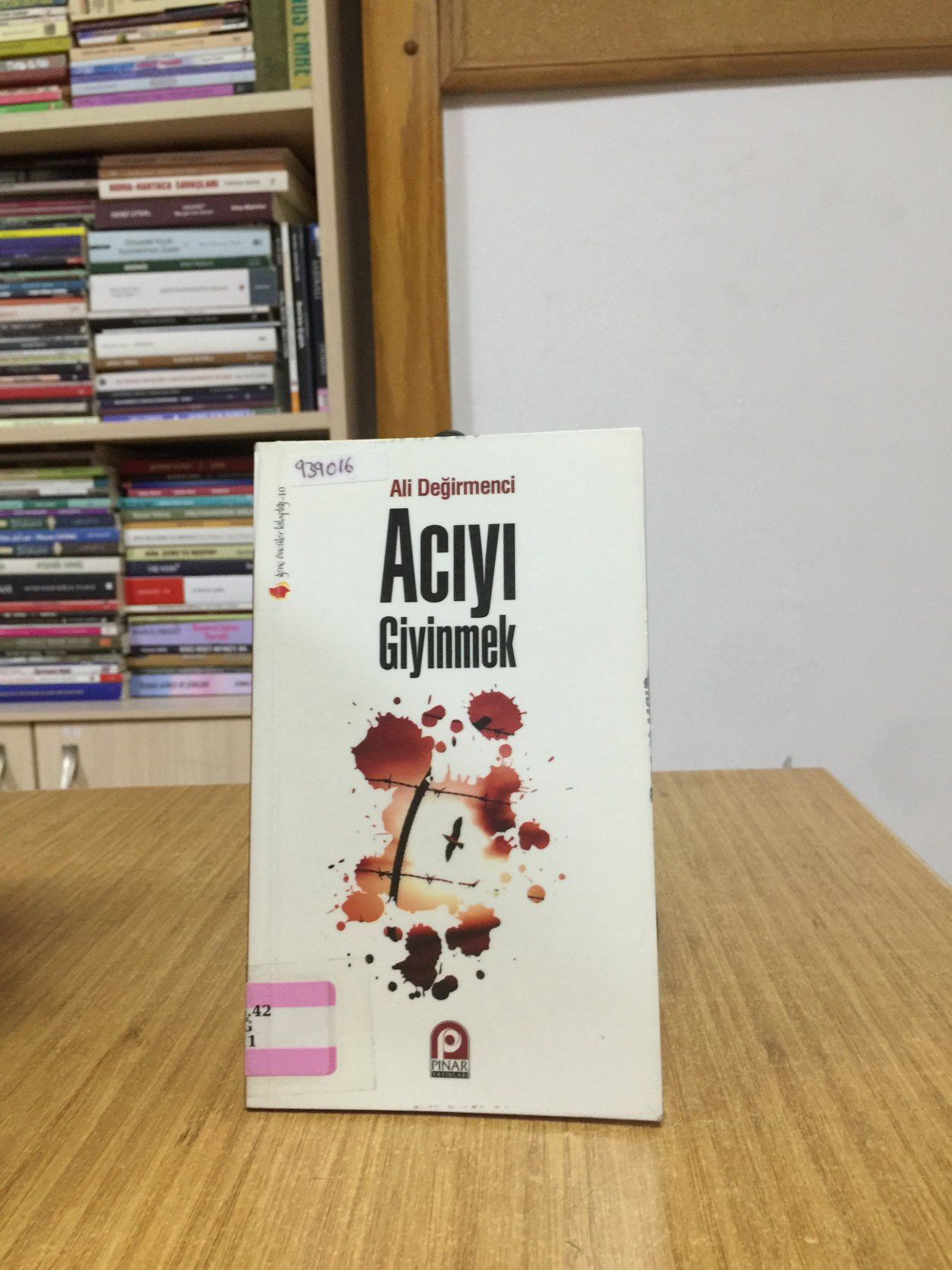 Acıyı Giyinmek - Ali Değirmenci