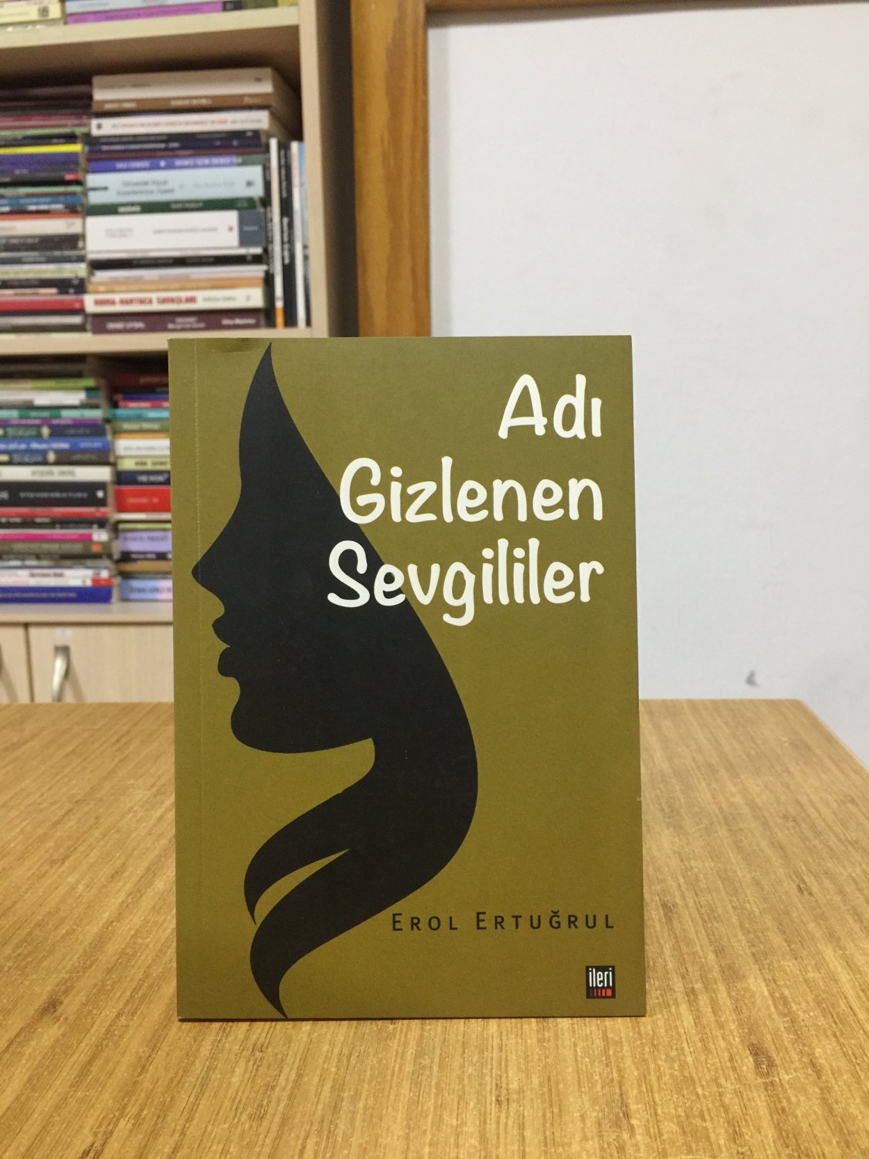 Adı Gizlenen Sevgililer - Erol Ertuğrul