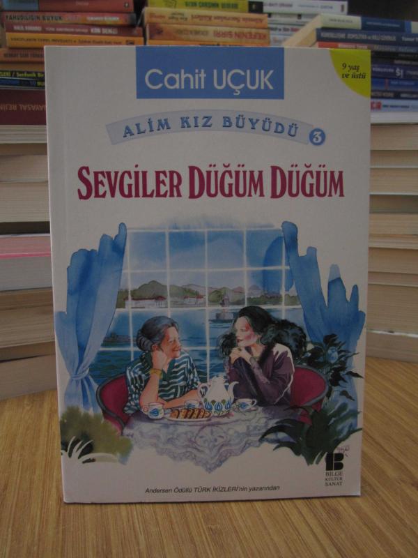 Alim Kız Büyüdü 3: Sevgiler Düğüm Düğüm