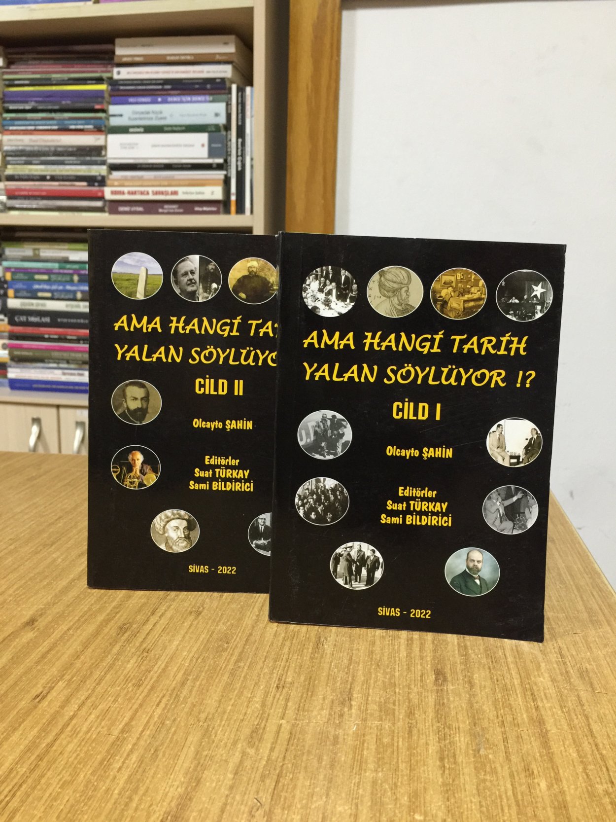 Ama Hangi Tarih Yalan Söylüyor? (2 Cilt Takım) - Olcayto Şahin