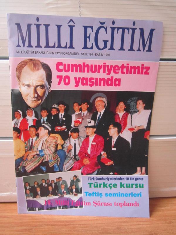 Anayurttan Atayurda TÜRK DÜNYASI Dergisi - Cilt 1 Sayı 1 - Kasım 1992
