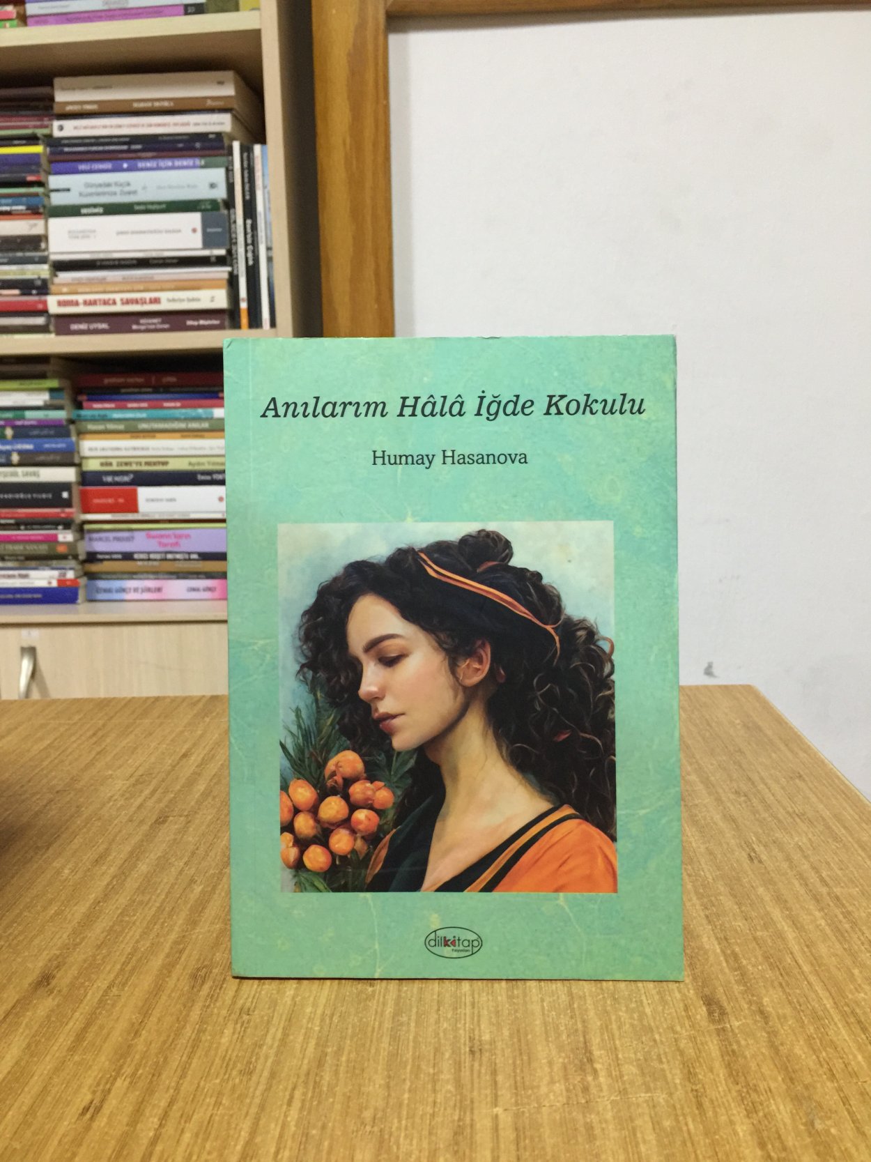 Anılarım Hâlâ İğde Kokulu - Humay Hasanova