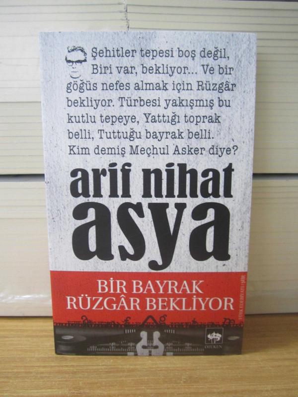 Arif Nihat Asya - Bir Bayrak Rüzgar Bekliyor (2021)