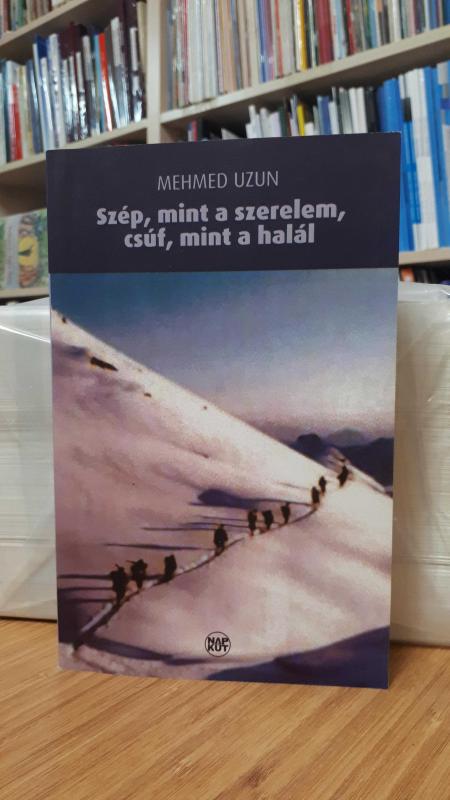 Aşk Gibi Aydınlık Ölüm Gibi Karanlık - Macarca