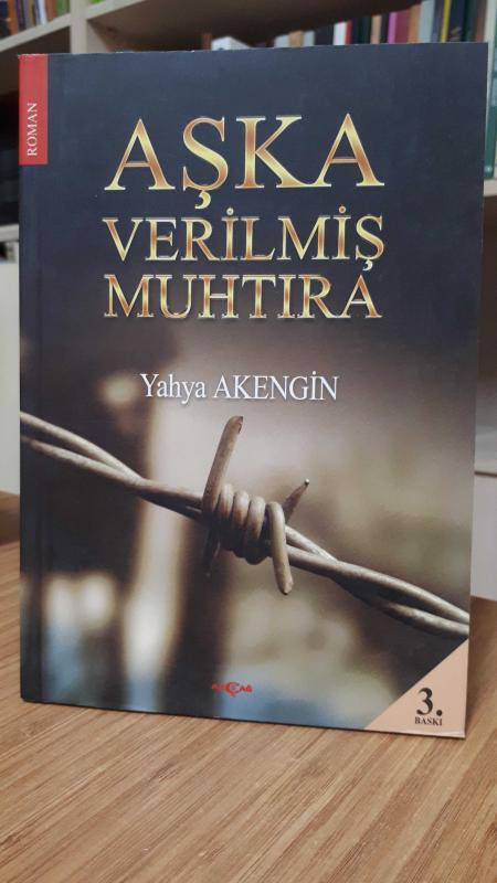 Aşka Verilmiş Muhtıra - Yahya Akengin