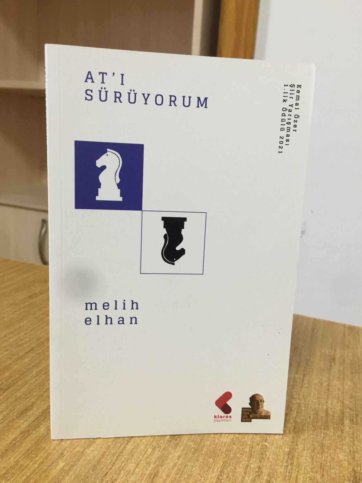 At'ı Sürüyorum - Melih Elhan