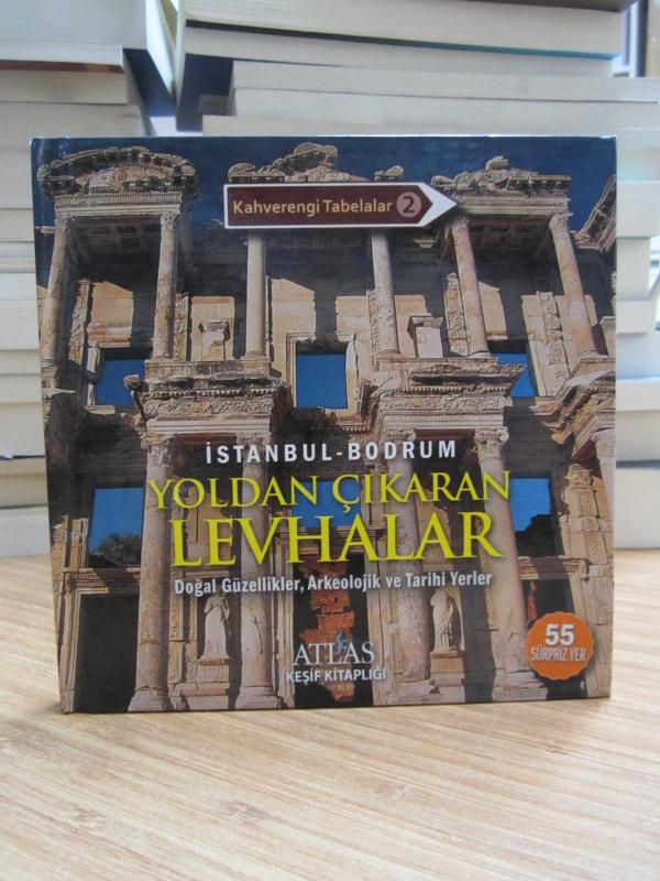 Atlas Keşif Kitaplığı - Kahverengi Tabelalar 2 - İstanbul Bodrum Yoldan Çıkaran Levhalar