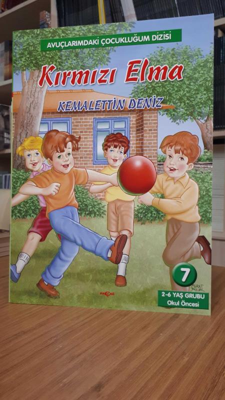 Avuçlarımdaki Çocukluğum Dizisi 7: Kırmızı Elma