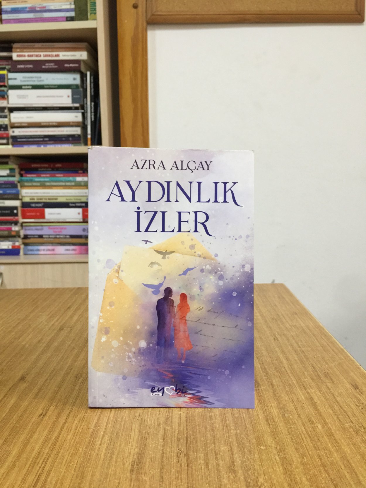 Aydınlık İzler - Azra Alçay