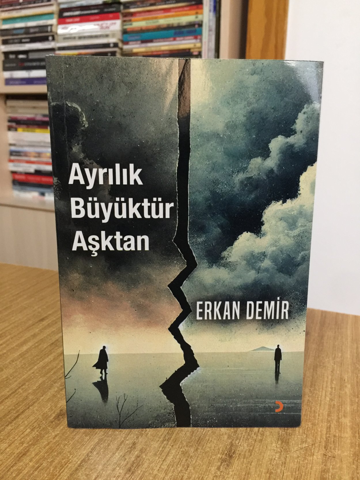 Ayrılık Büyüktür Aşktan - Erkan Demir
