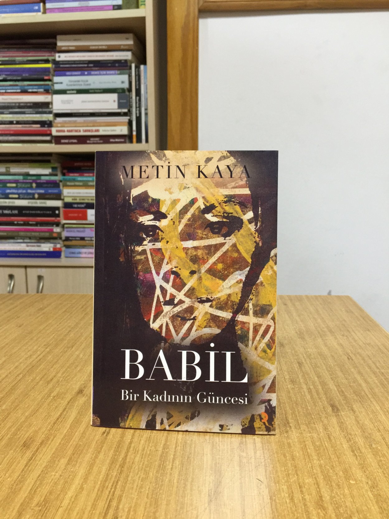 Babil Bir Kadının Güncesi - Metin Kaya