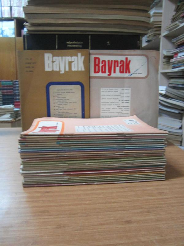 Bayrak Dergisi - 1971'den 1977'ye Kadar Yayınlanmış 31 Farklı Sayı Mevcut (Sayılar Açıklamada)