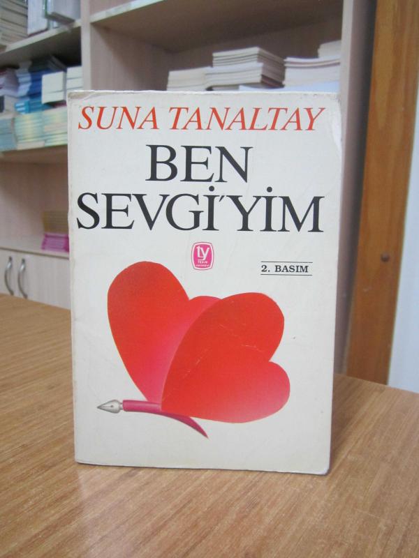 Ben Sevgi'yim - Suna Tanaltay [2.Baskı]