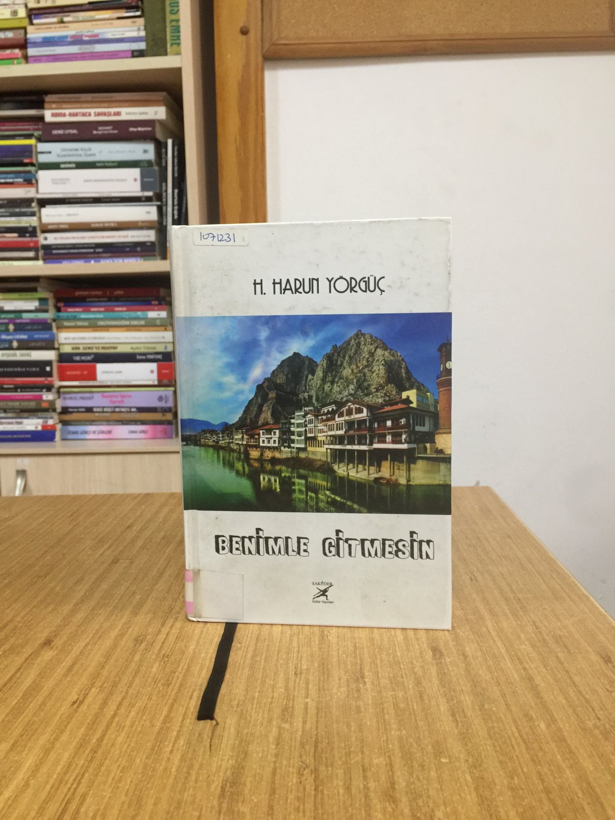 Benimle Gitmesin - H. Harun Yörgüç