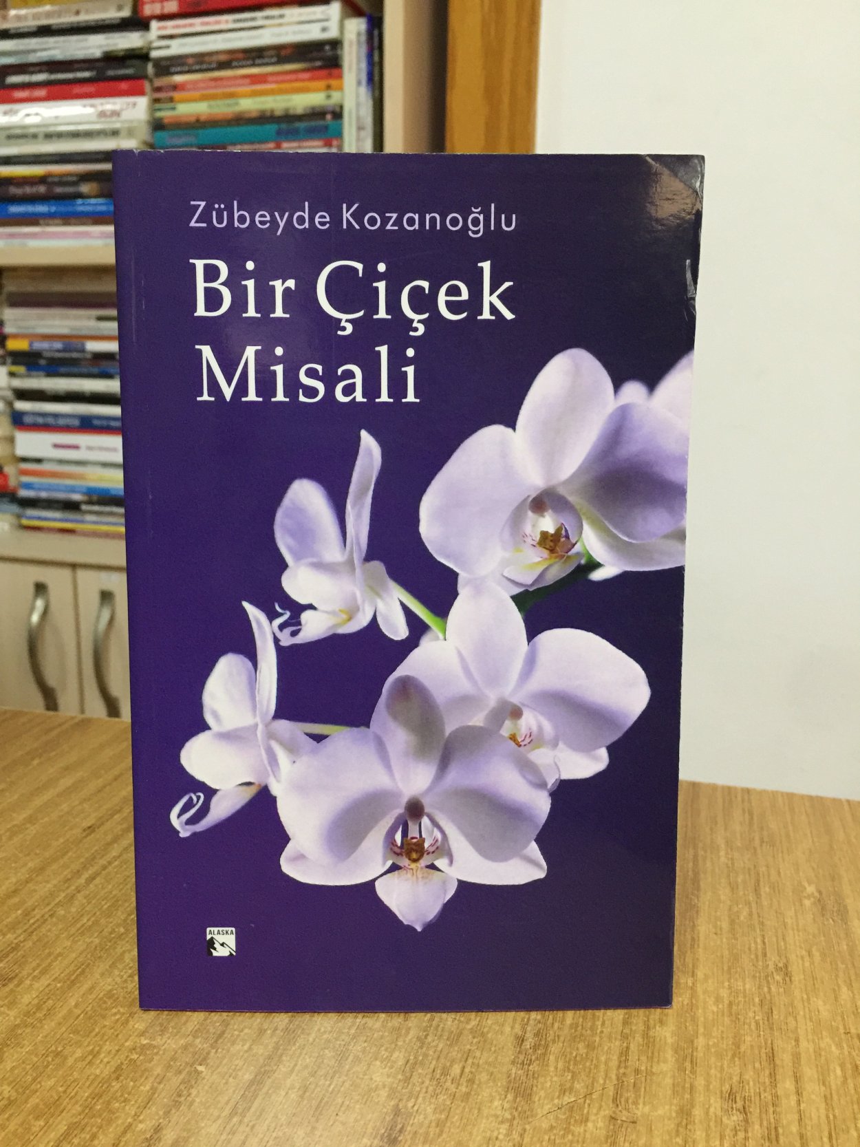 Bir Çiçek Misali - Zübeyde Kozanoğlu