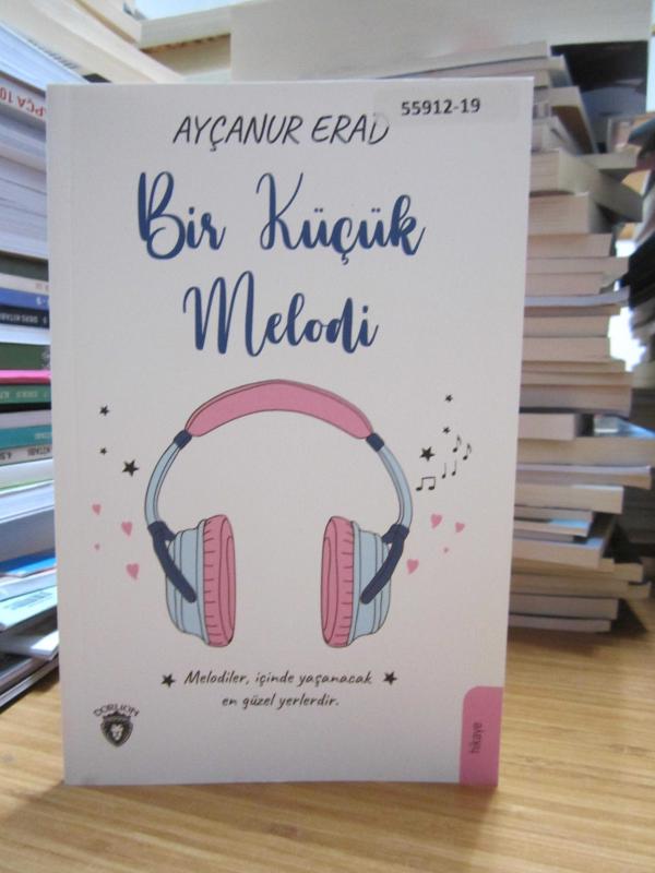 Bir Küçük Melodi - Ayçanur Erad