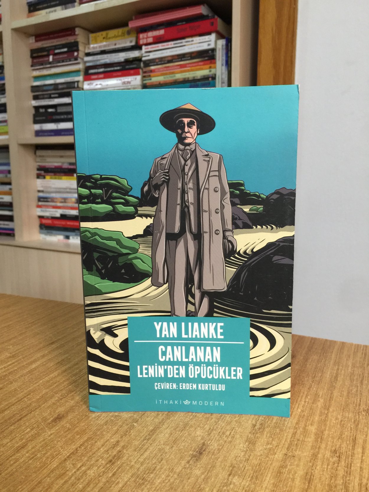 Canlanan Leninden Öpücükler - Yan Lianke