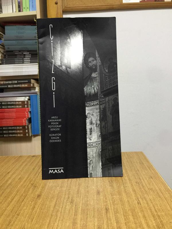 ÇİZGİ Arzu Karamani Pekin Fotoğraf Sergisi Küratör Engin Özendes