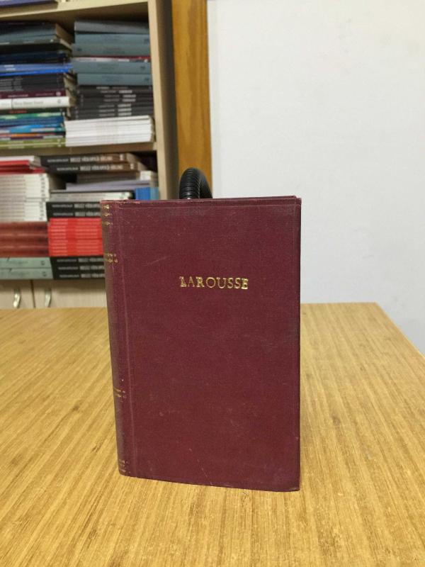 Dictionnaire Larousse Français-Anglais / Anglais-Français Deux Volumes en un Seul