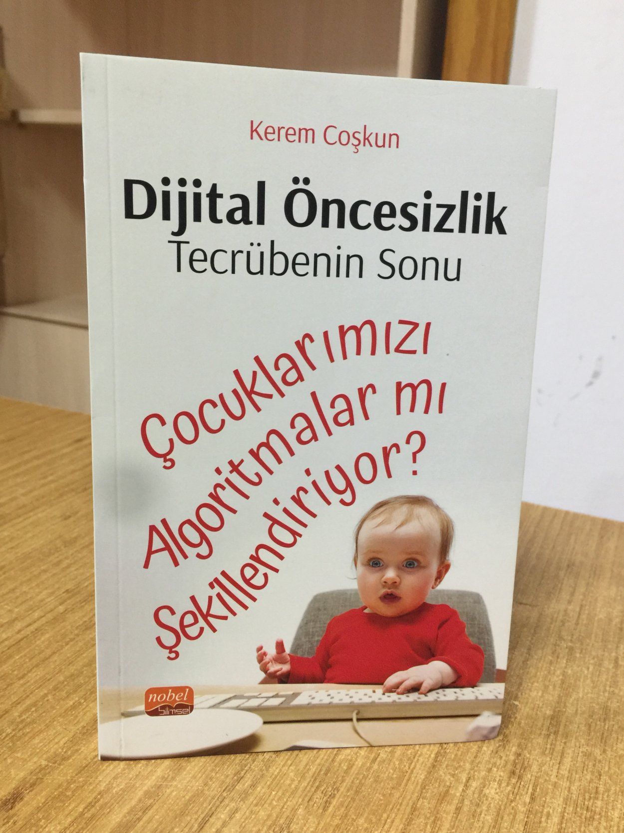 Dijital Öncesizlik Tecrübenin Sonu - Çocuklarımızı Algoritmalar mı Şekillendiriyor?