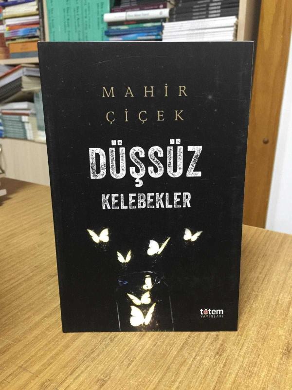 Düşsüz Kelebekler - Mahir Çiçek