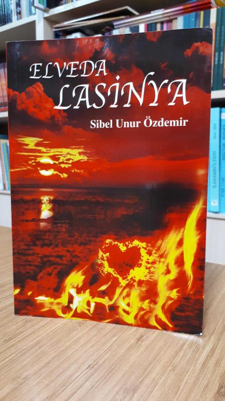 Elveda Lasinya