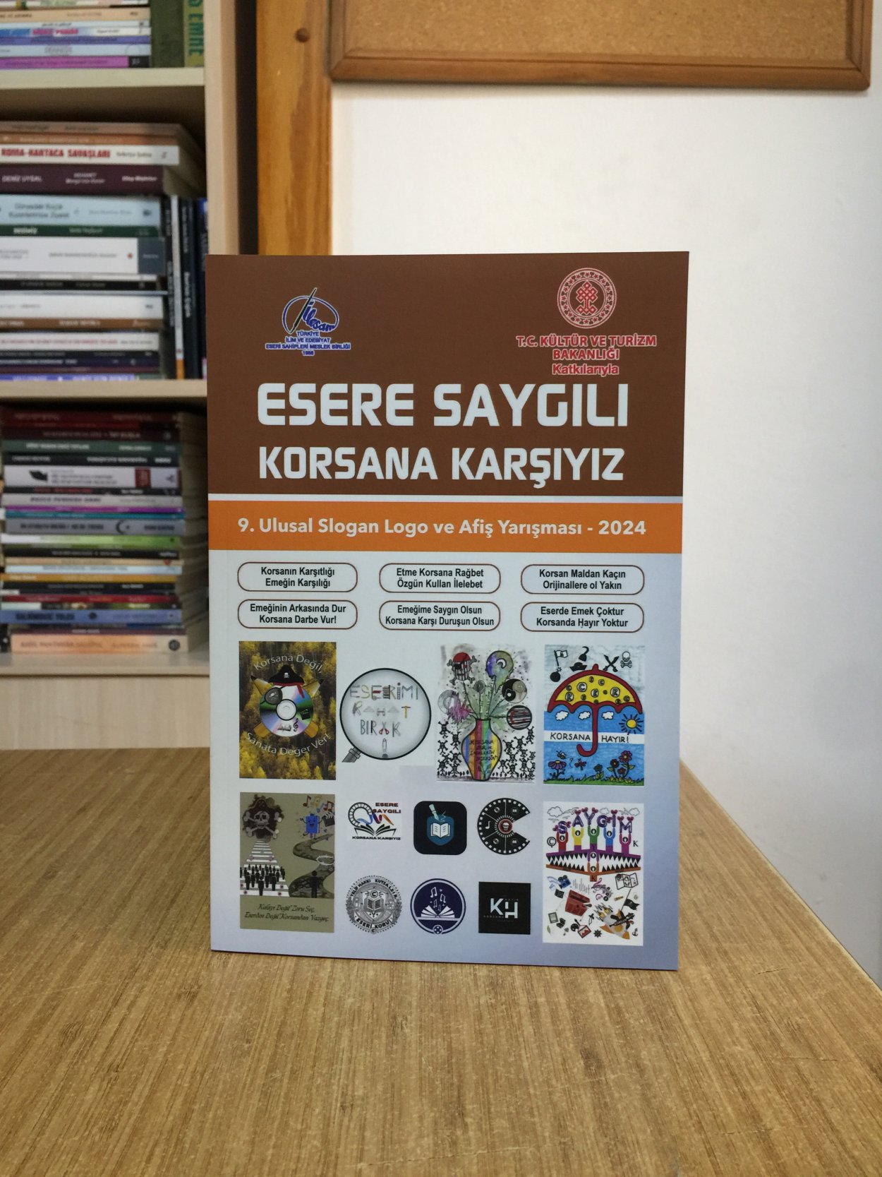 Esere Saygılı Korsana Karşıyız - 9. Ulusal Slogan Logo ve Afiş Yarışması (2024)