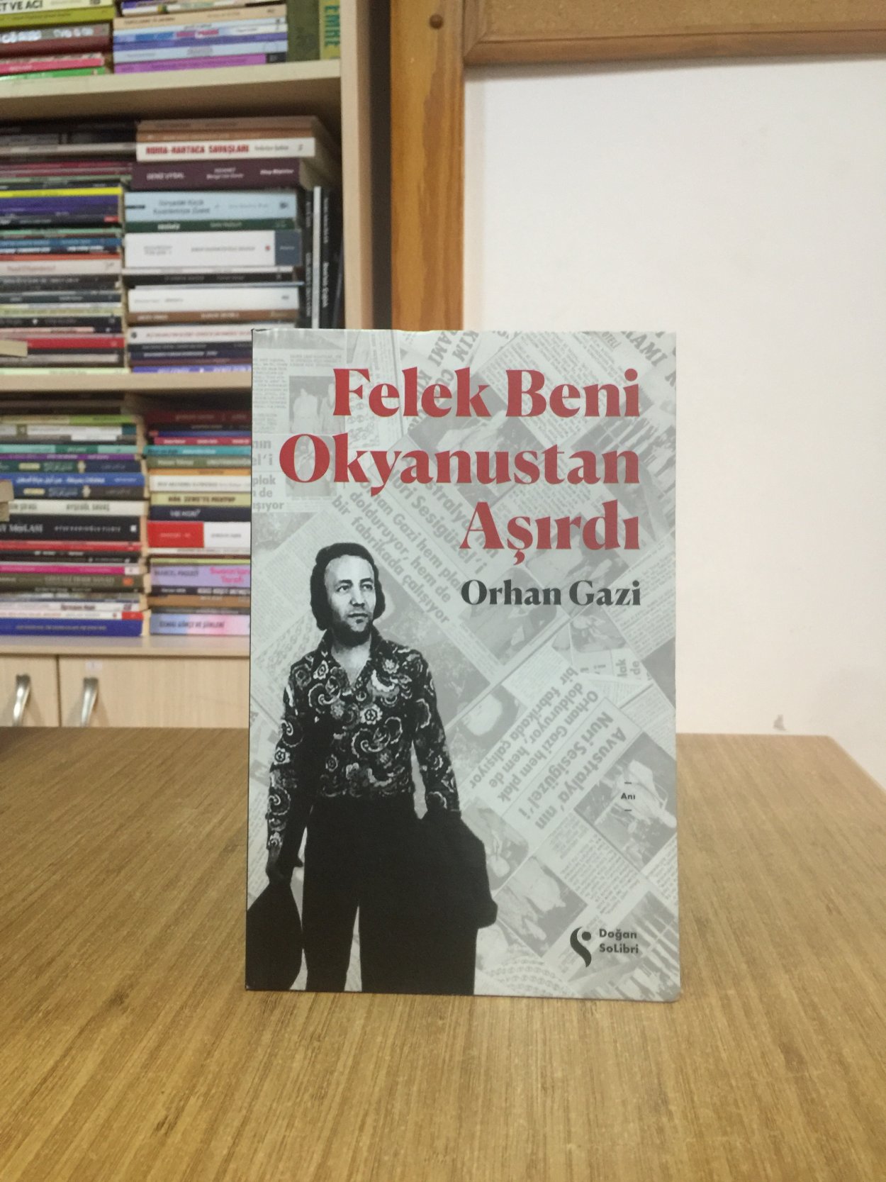 Felek Beni Okyanustan Aşırdı - Orhan Gazi