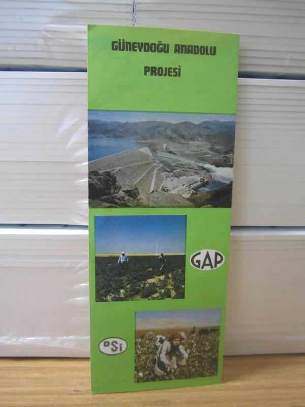 GAP GÜNEYDOĞU ANADOLU PROJESİ DSİ Devlet Su İşleri Etüd ve Plan Dairesince Hazırlanan Tanıtım Broşürü