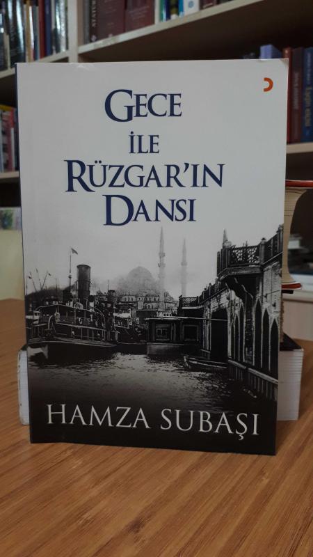 Gece İle Rüzgar'ın Dansı