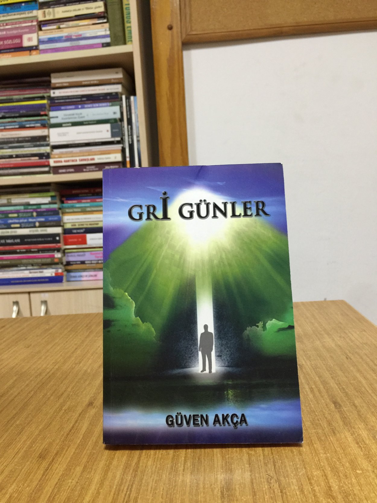 Gri Günler - Güven Akça