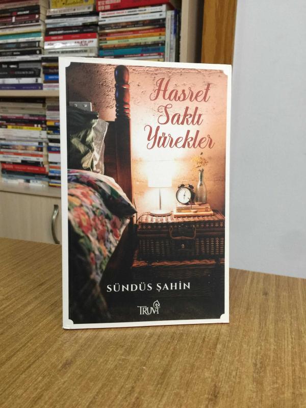 Hasret Saklı Yürekler - Sündüs Şahin