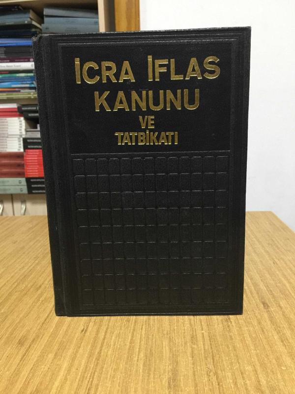 İcra İflas Kanunun ve Tatbikatı - Memduh Yelekçi [Ciltli]