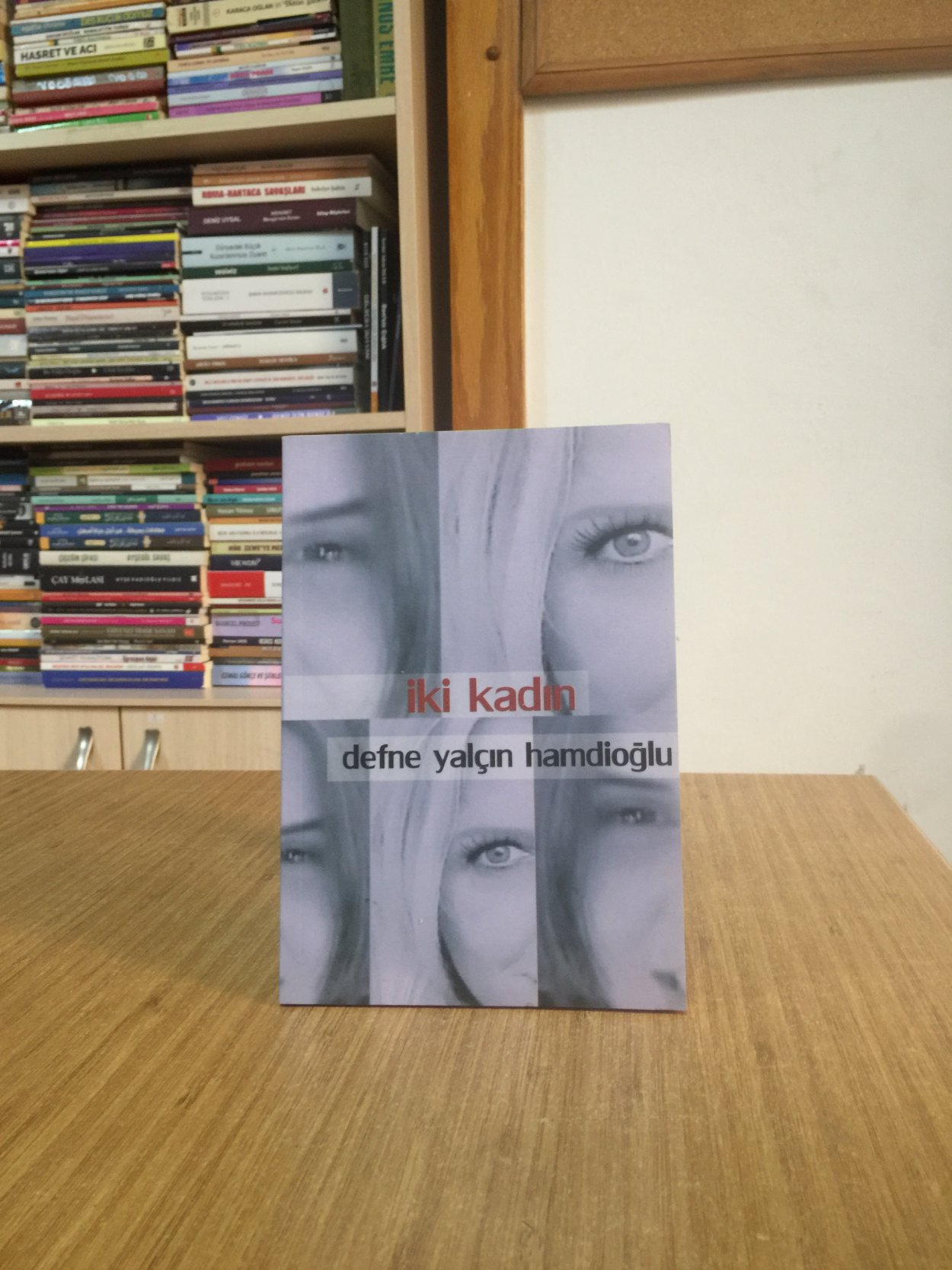 İki Kadın - Defne Yalçın Hamdioğlu