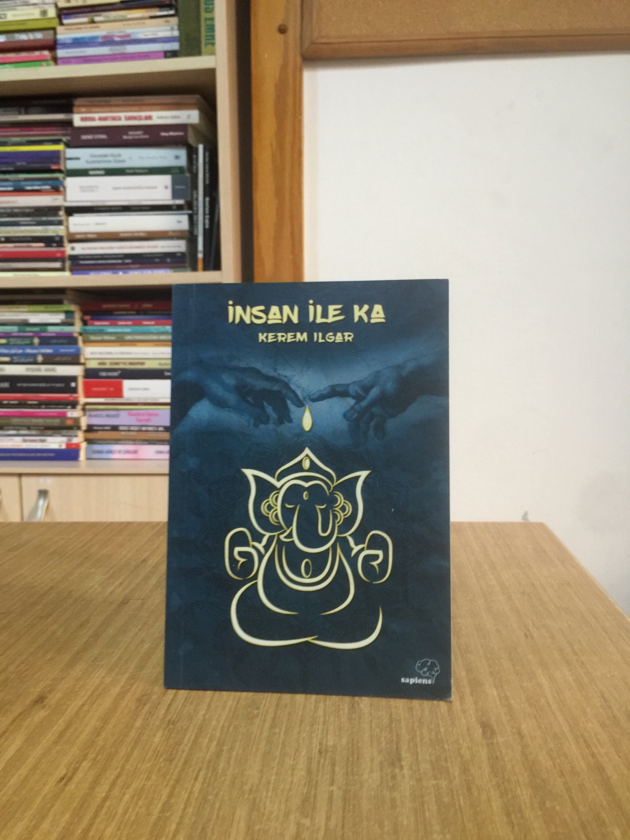 İnsan ile Ka - Kerem Ilgar