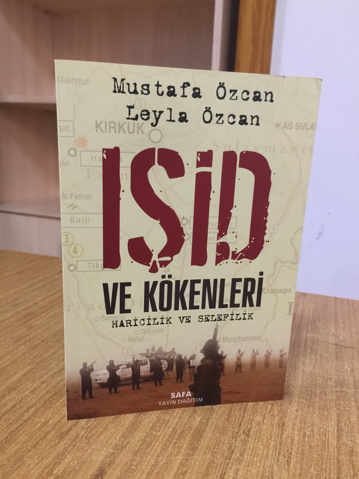 Işid ve Kökenleri Haricilik ve Selefilik - Mustafa Özcan. Leyla Özcan 