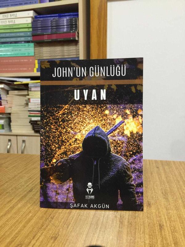 John'un Günlüğü Uyan - Şafak Akgün