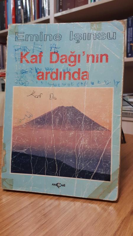 Kaf Dağı'nın Ardında - Emine Işınsu