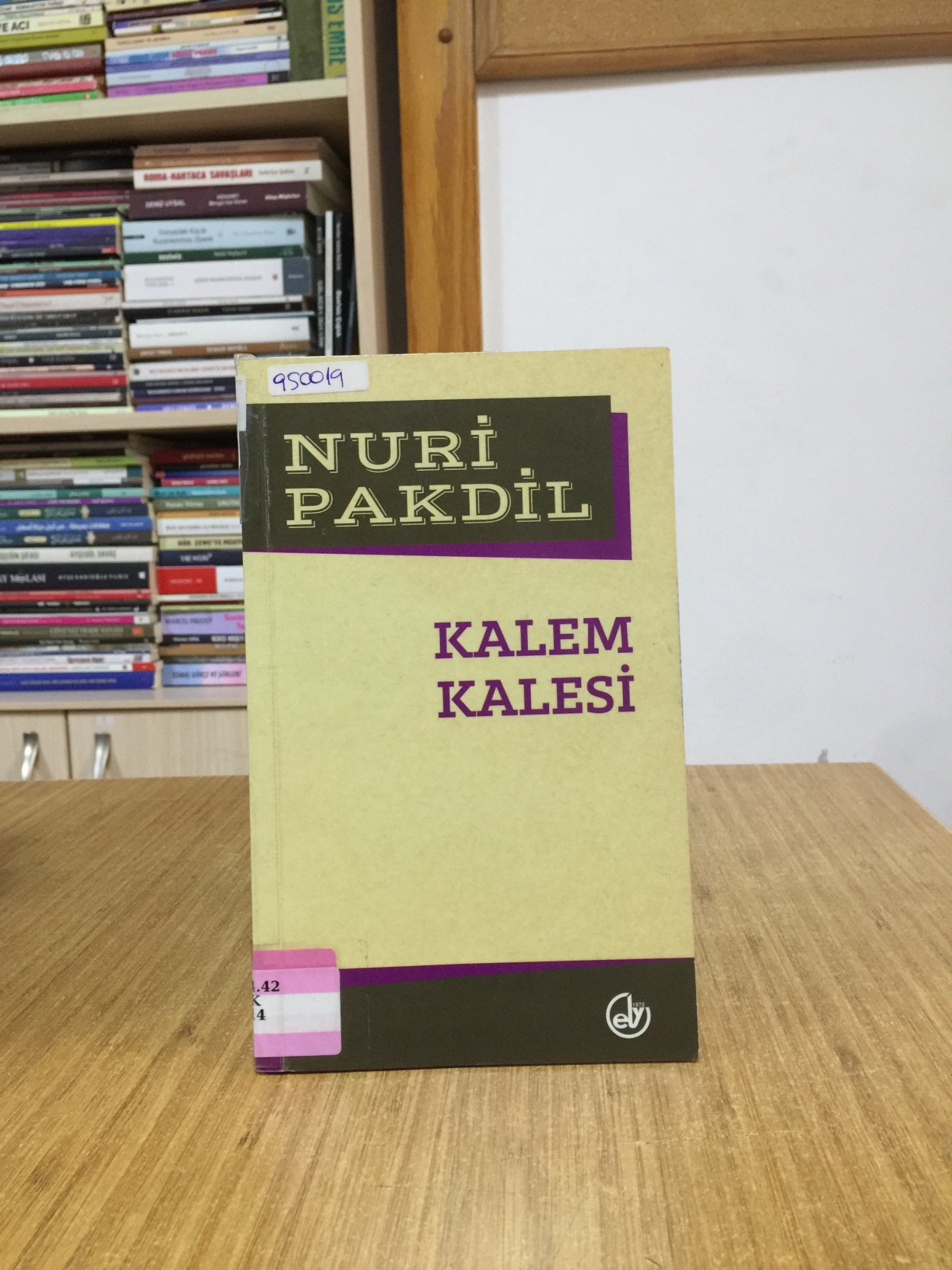 Kalem Kalesi - Nuri Pakdil //