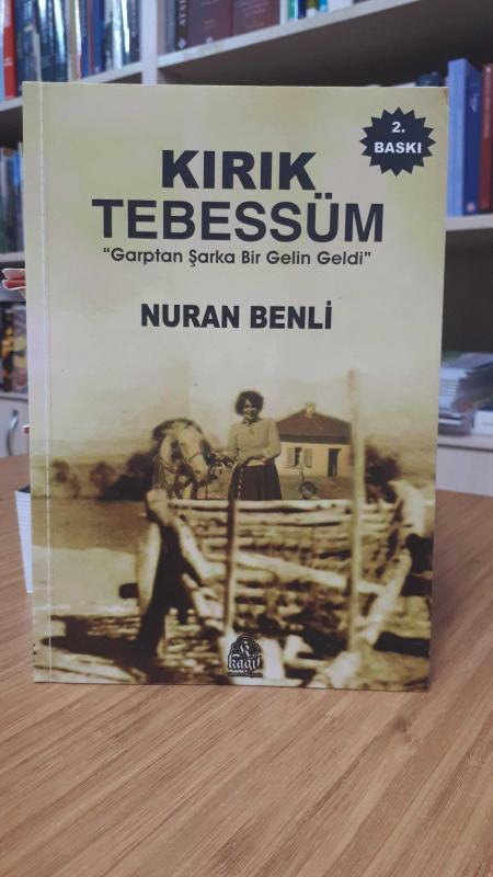 Kırık Tebessüm