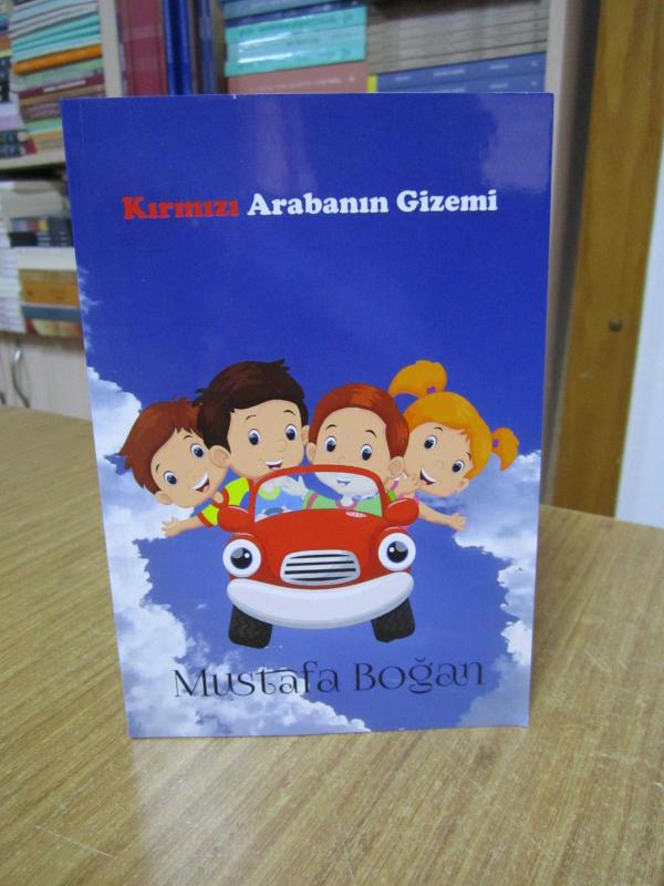 Kırmızı Arabanın Gizemi - Mustafa Boğan