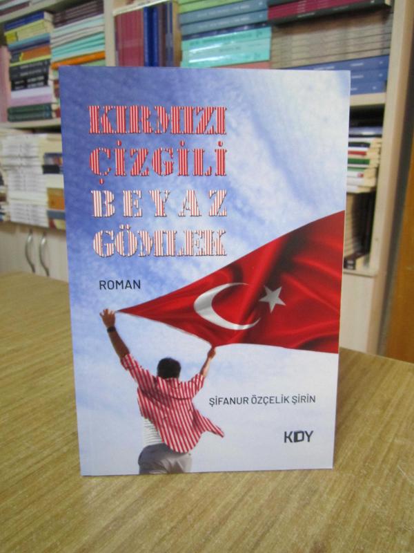 Kırmızı Çizgiler Beyaz Gömlek - Şifanur Özçelik Şirin