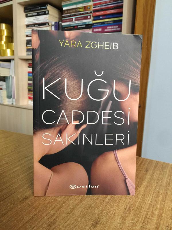 Kuğu Caddesi Sakinleri - Yara Zgheib