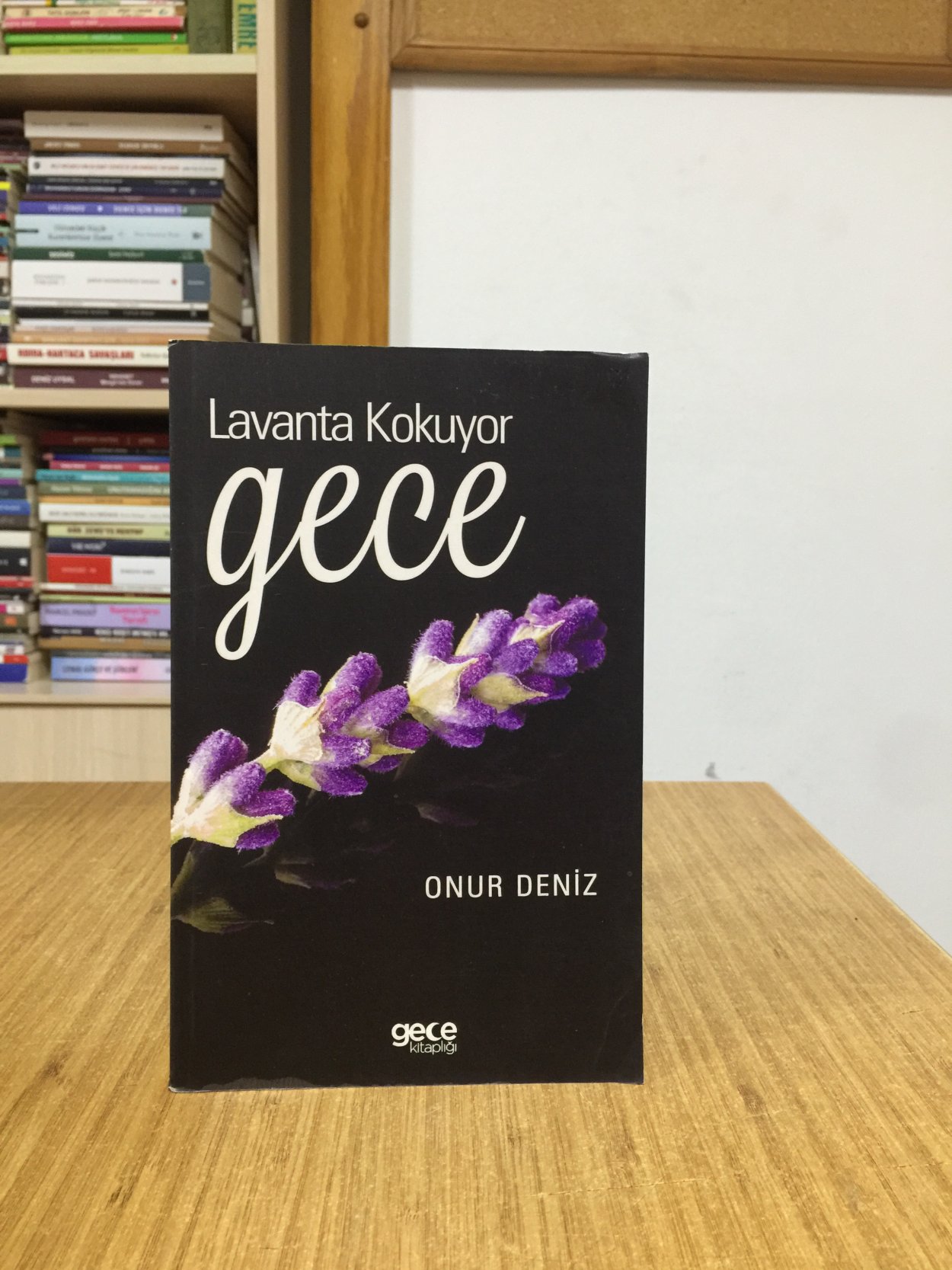 Lavanta Kokuyor Gece - Onur Deniz
