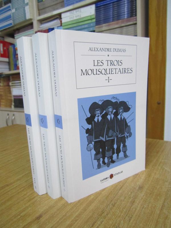 Les Trois Mousquetaires (3 Cilt Takım) - Alexandre Dumas