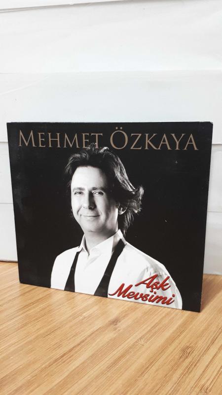 Mehmet Özkaya - Aşk Mevsimi [ODEON Koleksiyon, 2016]  İsme imzalı