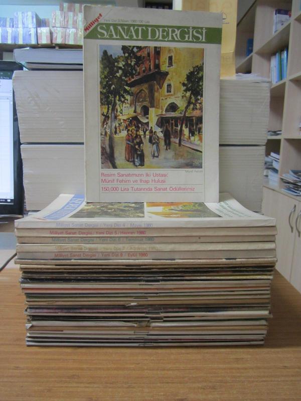 Milliyet SANAT Dergisi - 1980-1981-1982 Yılları 30 Sayı TAKIM (Sayılar Açıklamada)