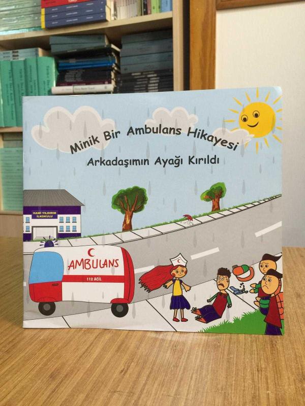 Minik Bir Ambulans Hikayesi Arkadaşımın Ayağı Kırıldı / Trabzon İl Sağlık Müdürlüğü